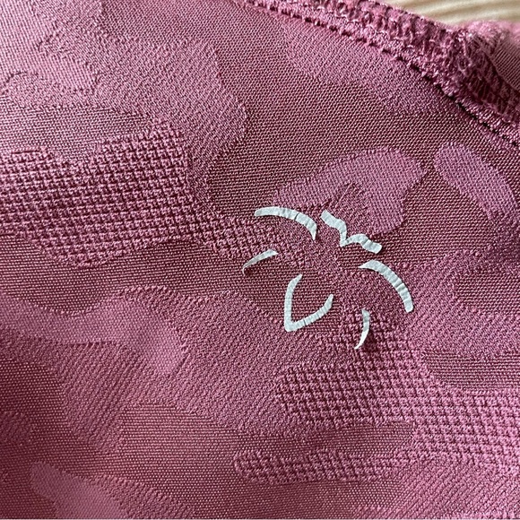 BEYOND YOGA Camo High Waisted Performance Biker Short red size large - Picture 11 of 14